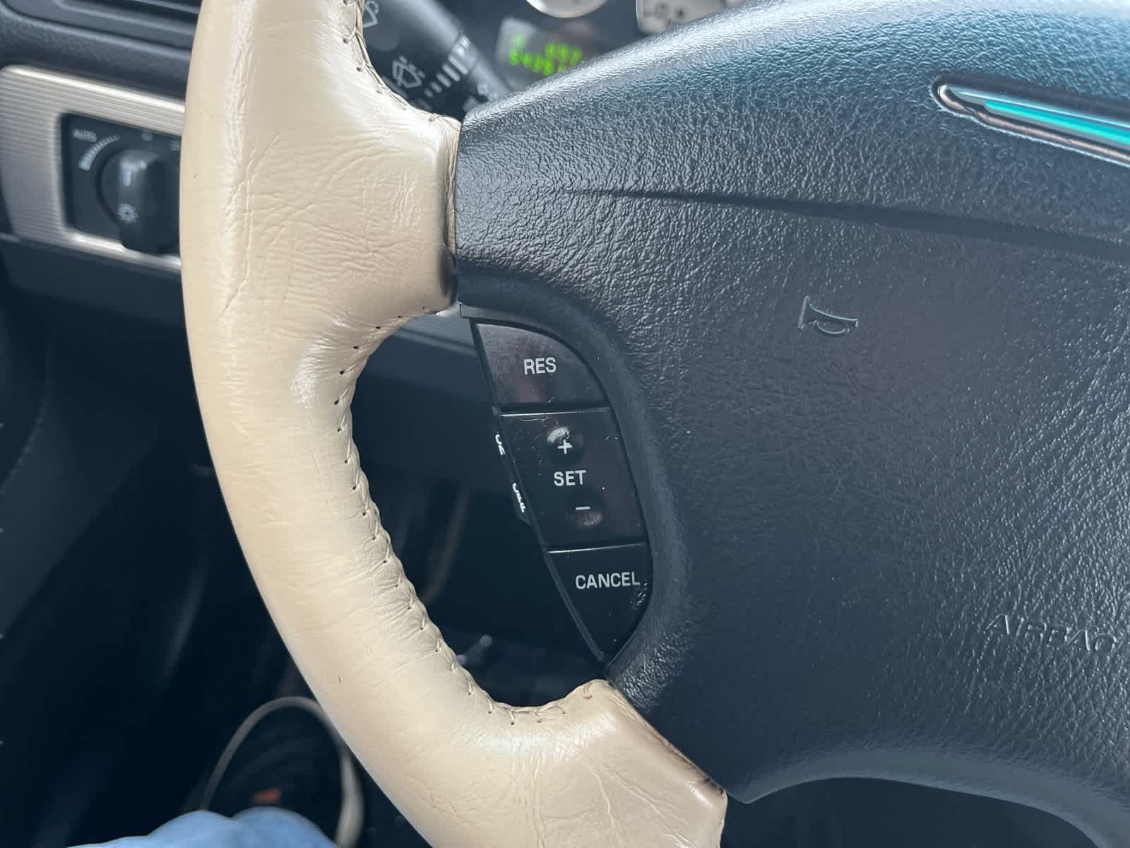 2004 Ford Thunderbird Deluxe