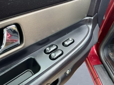 2004 Ford Thunderbird Deluxe