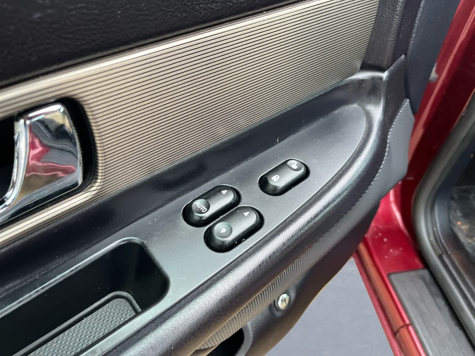 2004 Ford Thunderbird Deluxe