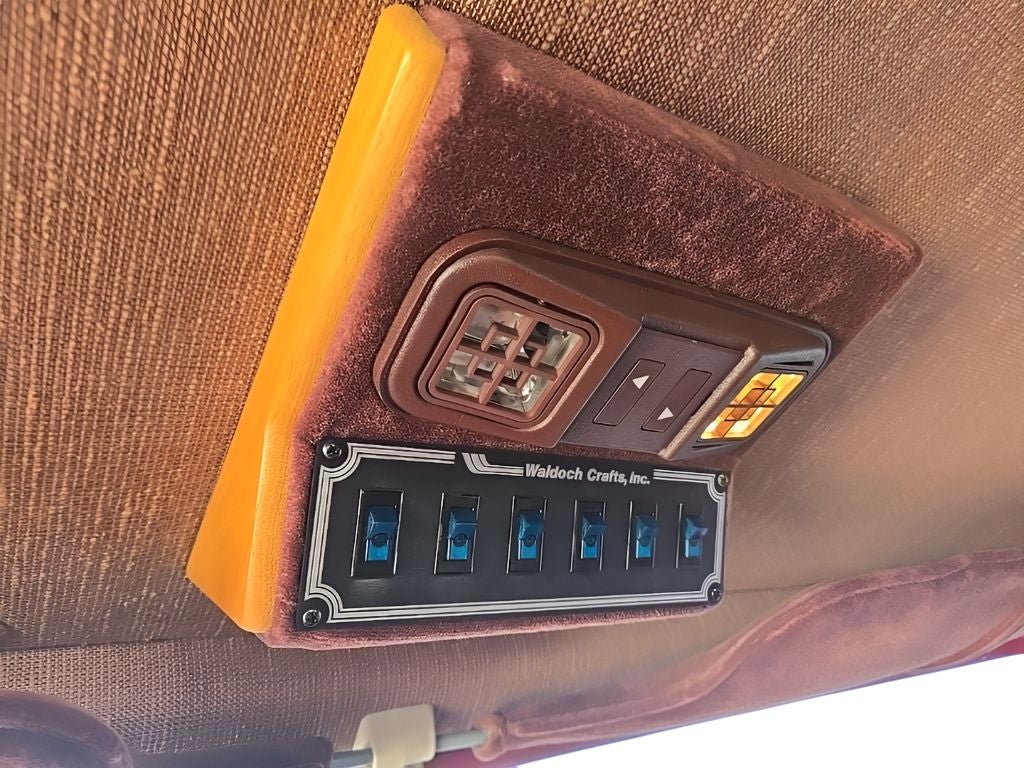 1988 Ford E-150 Waldoch