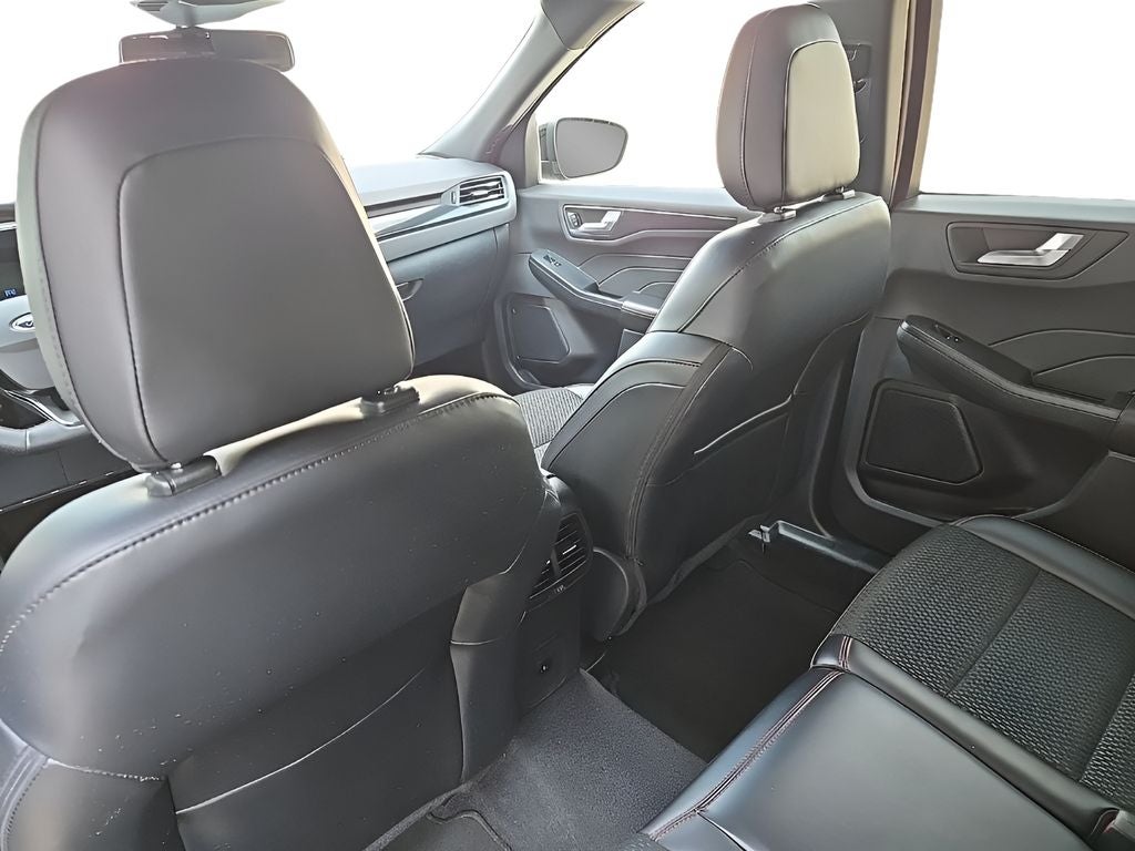 2026 Ford Escape ST-Line Elite