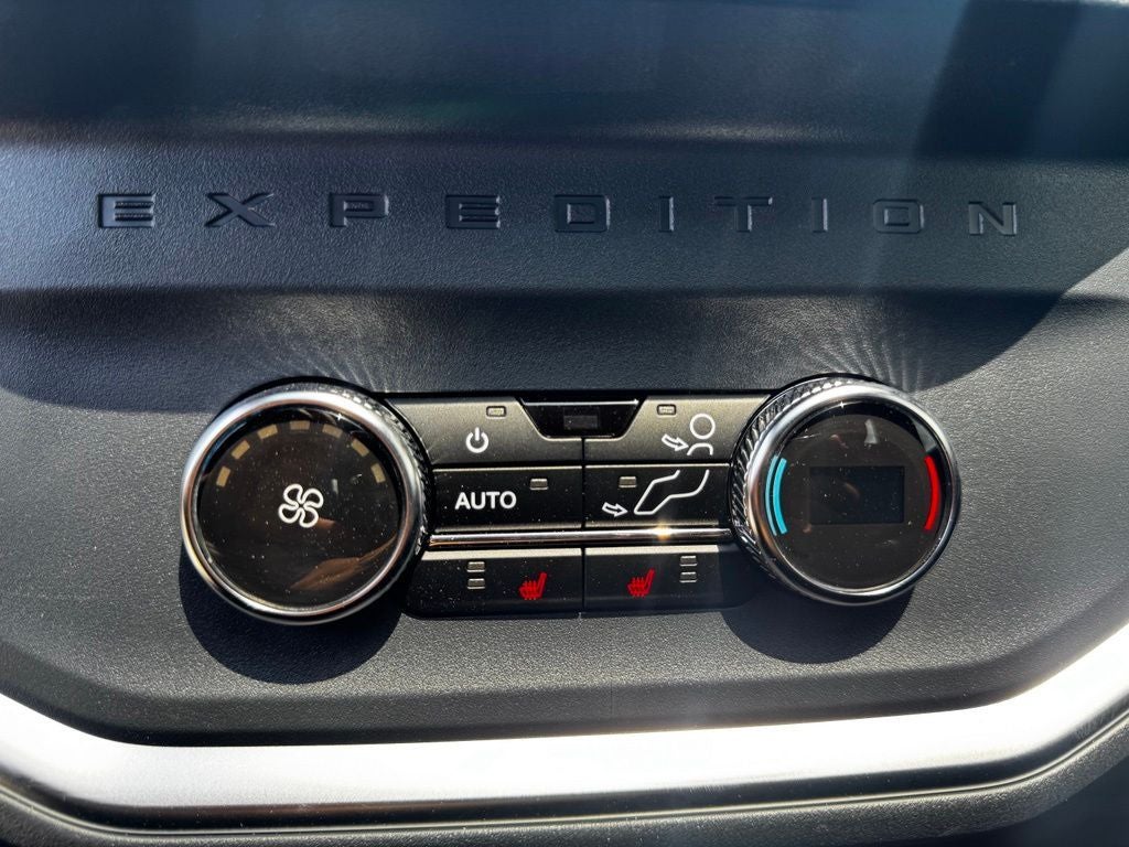2026 Ford Expedition MAX Platinum®
