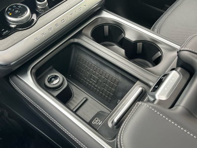 2025 Ford Expedition Platinum®