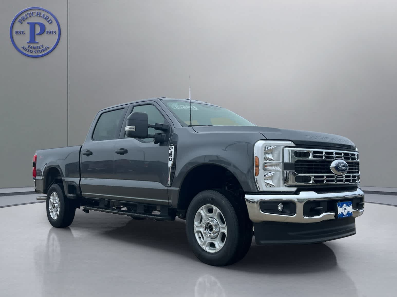 2026 Ford Super Duty F-350® XLT
