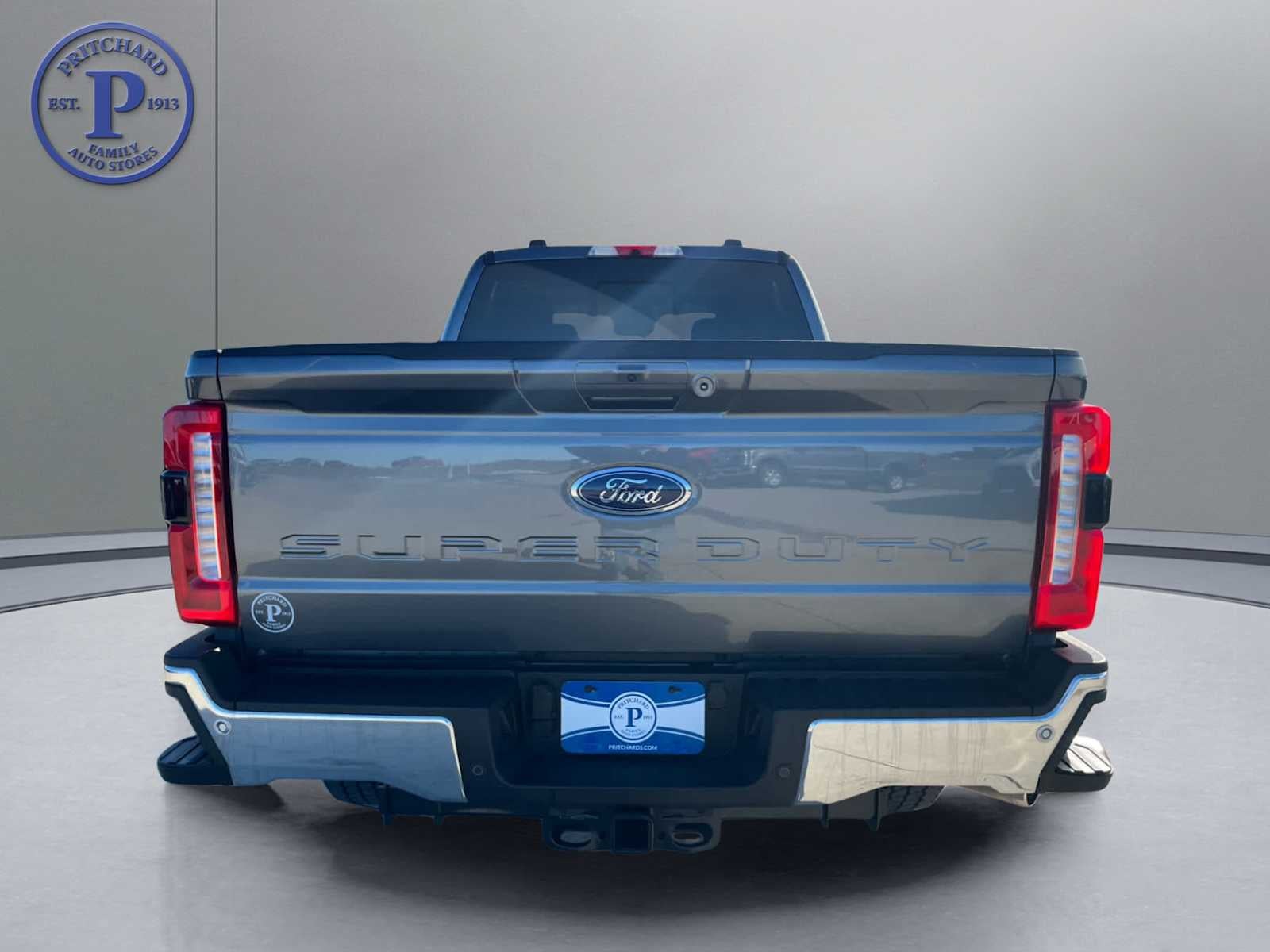 2026 Ford Super Duty F-350® Lariat®