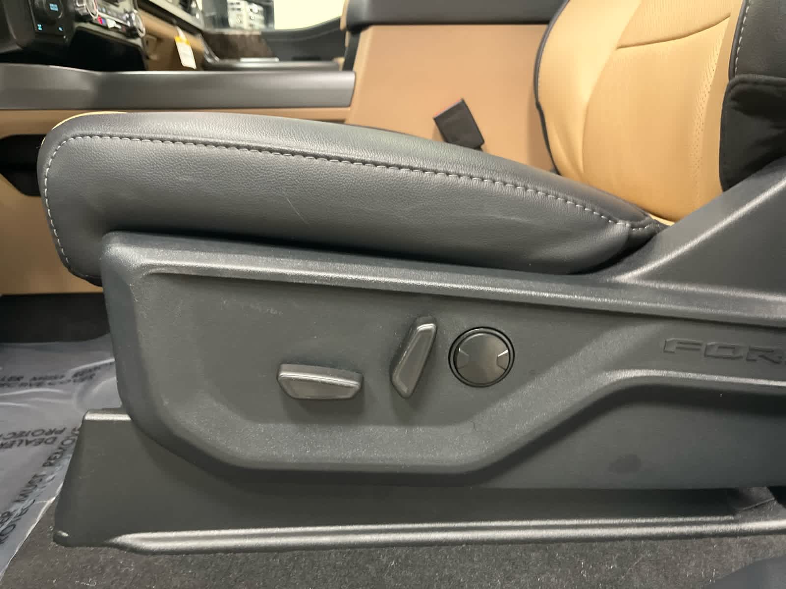 2026 Ford Super Duty F-350® Lariat®