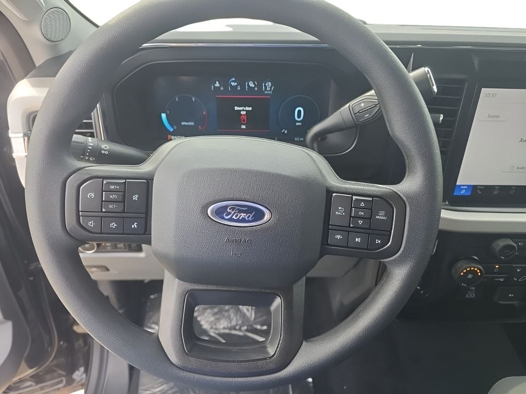 2026 Ford F-350 Super Duty XLT - Photo 13