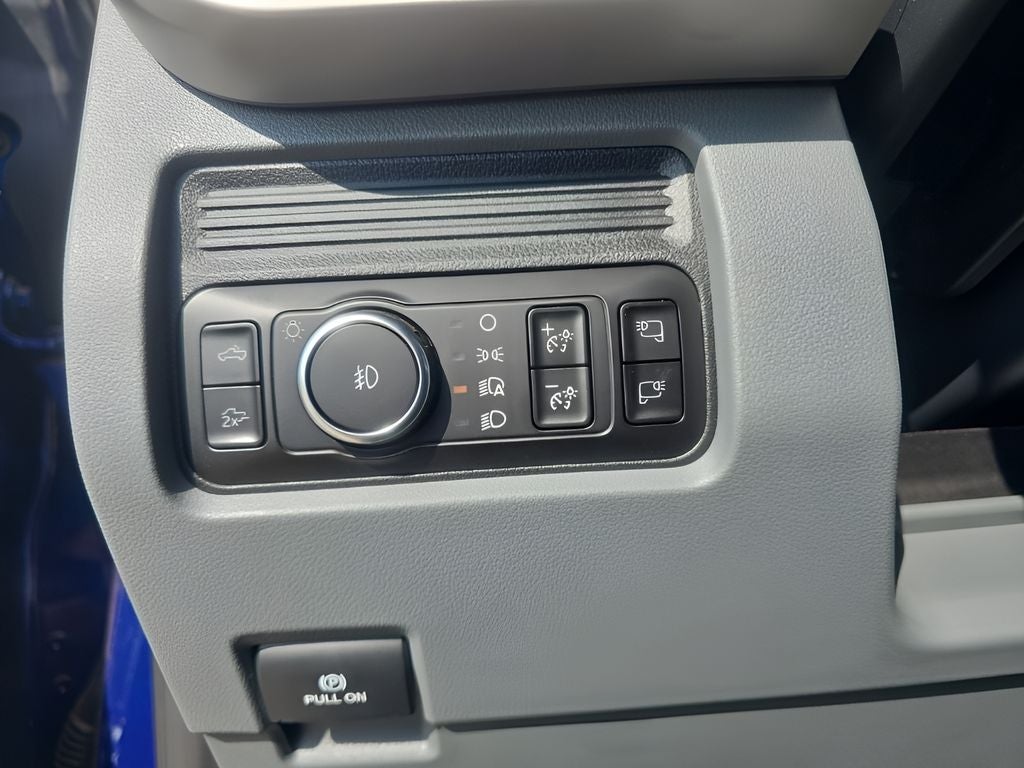 2026 Ford F-350 Super Duty XLT - Photo 11
