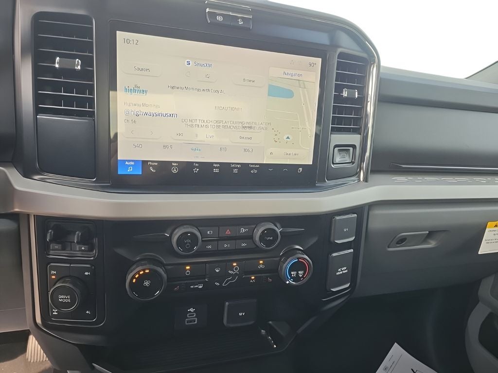 2026 Ford F-350 Super Duty XLT - Photo 15
