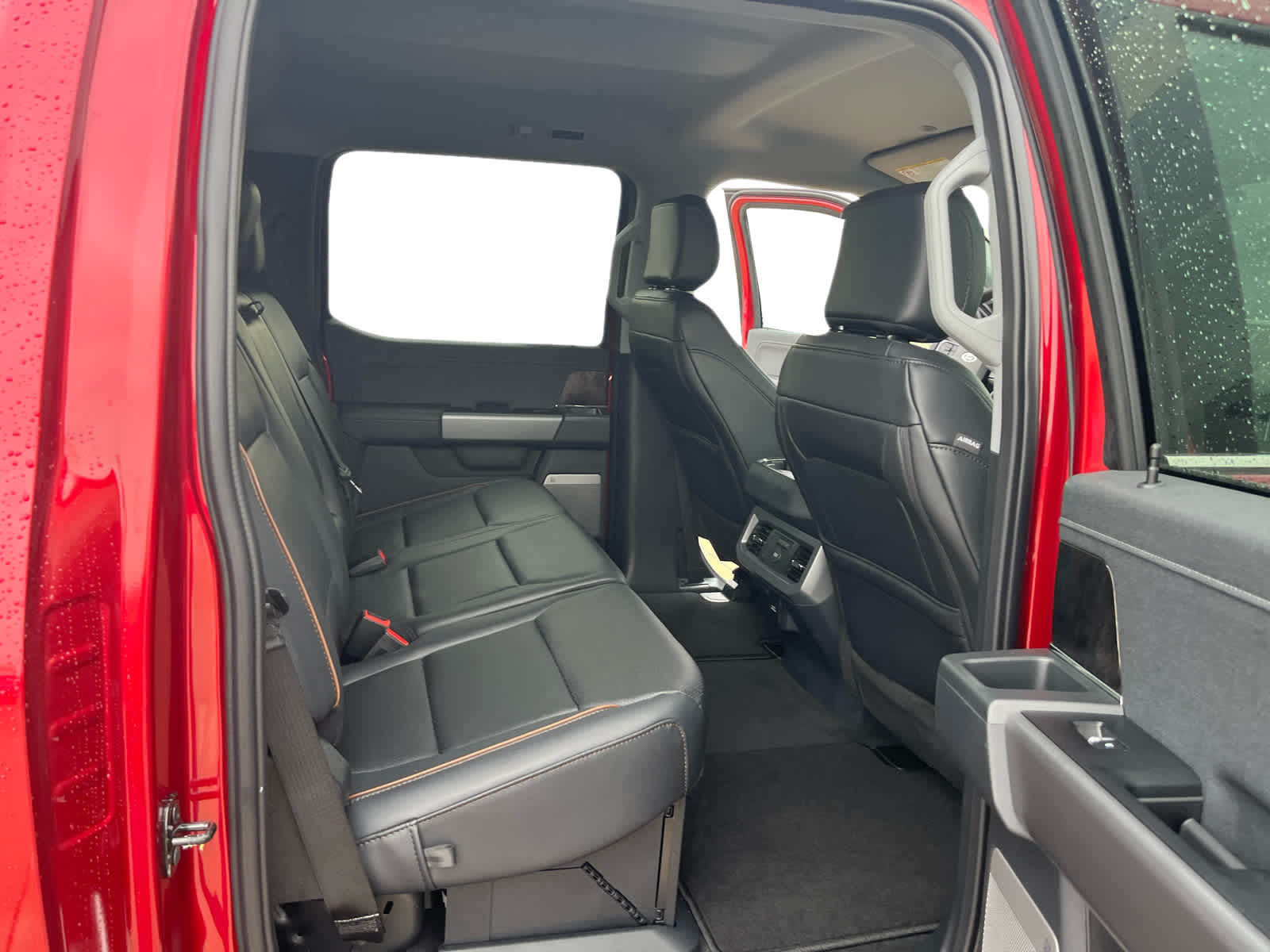 2026 Ford Super Duty F-350® Lariat®