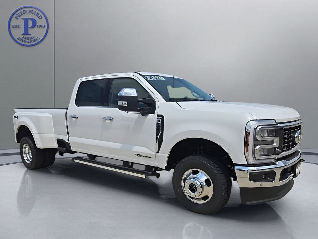 2026 Ford Super Duty F-350® Lariat®