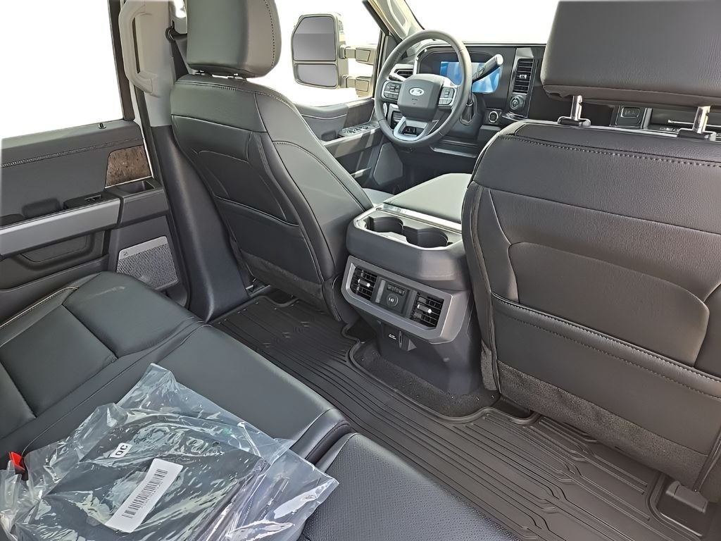 2026 Ford Super Duty F-350® Lariat®