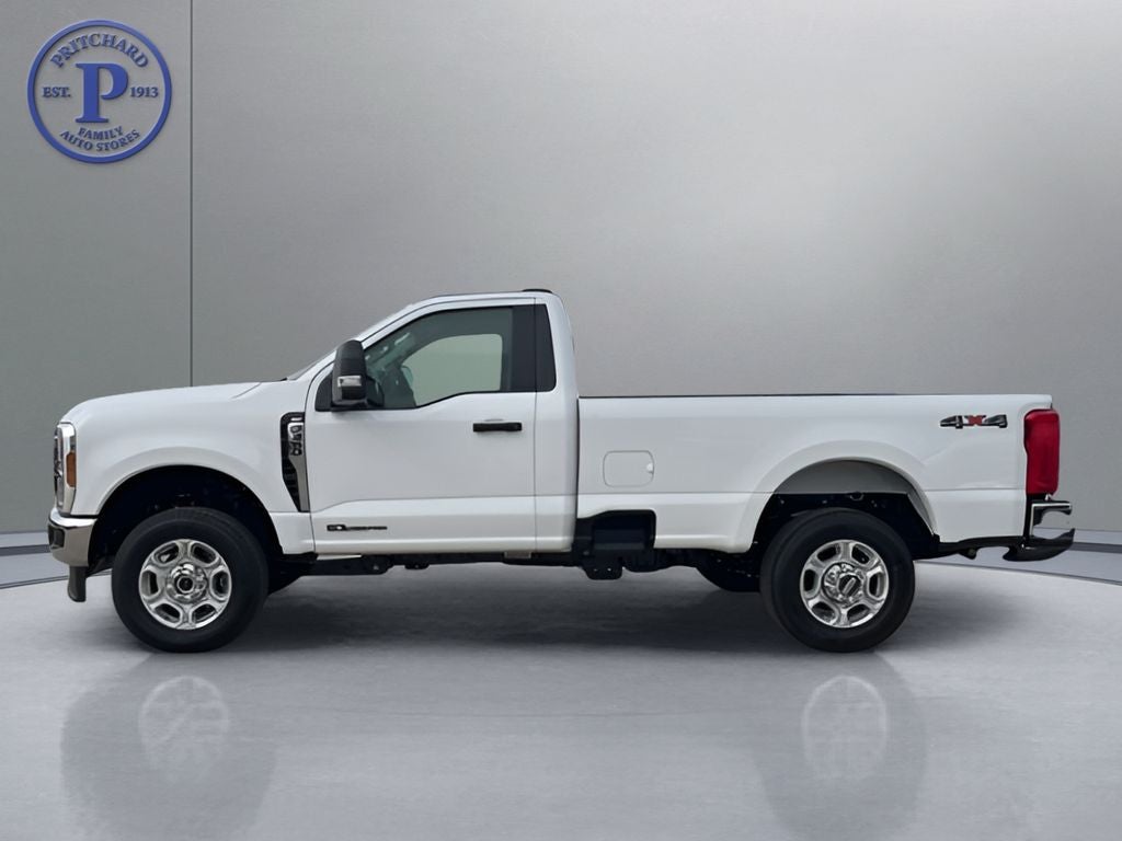 2026 Ford Super Duty F-350® XLT