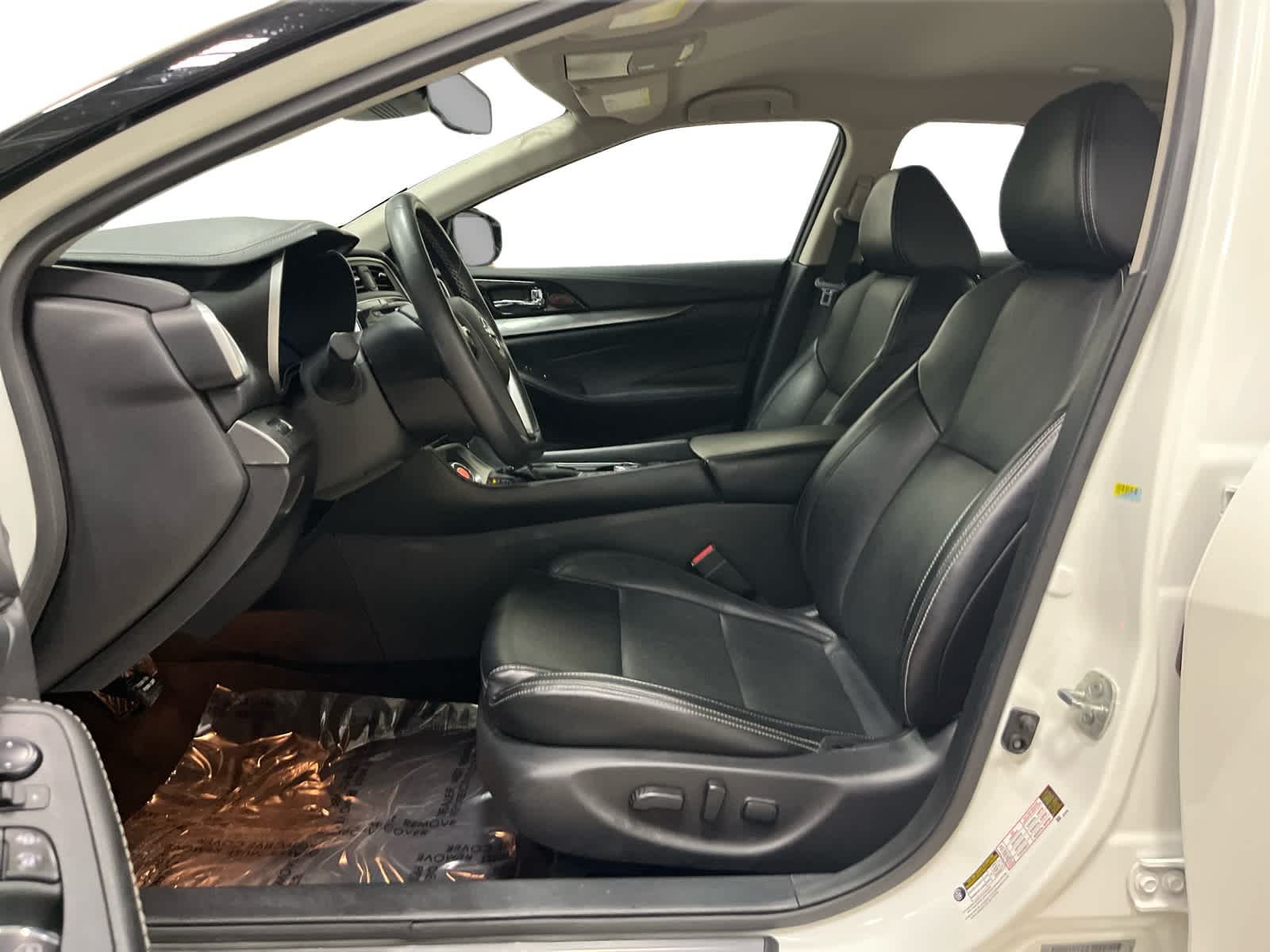 2023 Nissan Maxima SV