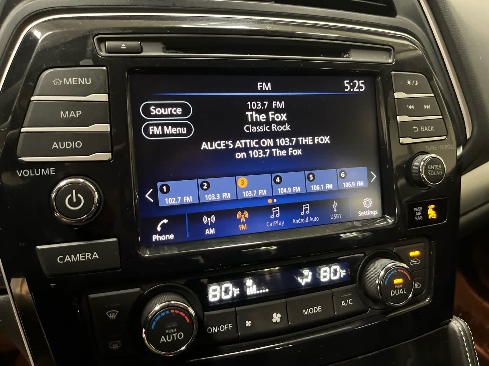 2023 Nissan Maxima SV