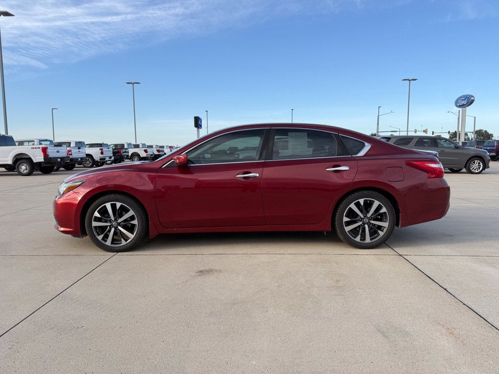 2016 Nissan Altima 2.5 SR