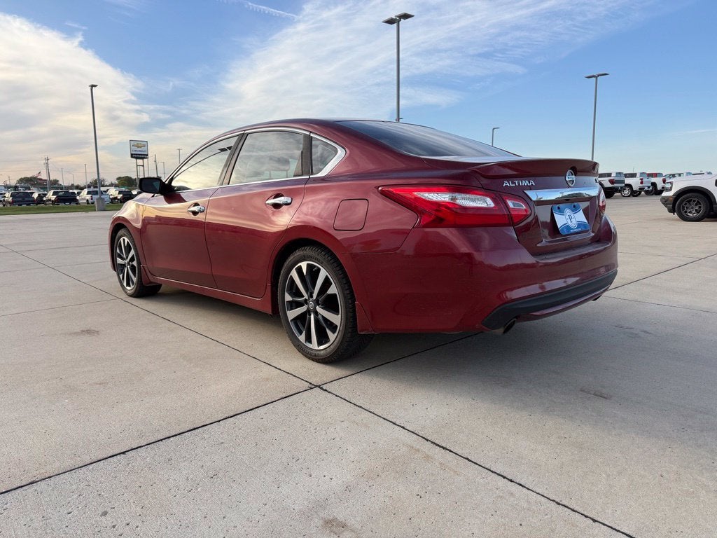 2016 Nissan Altima 2.5 SR