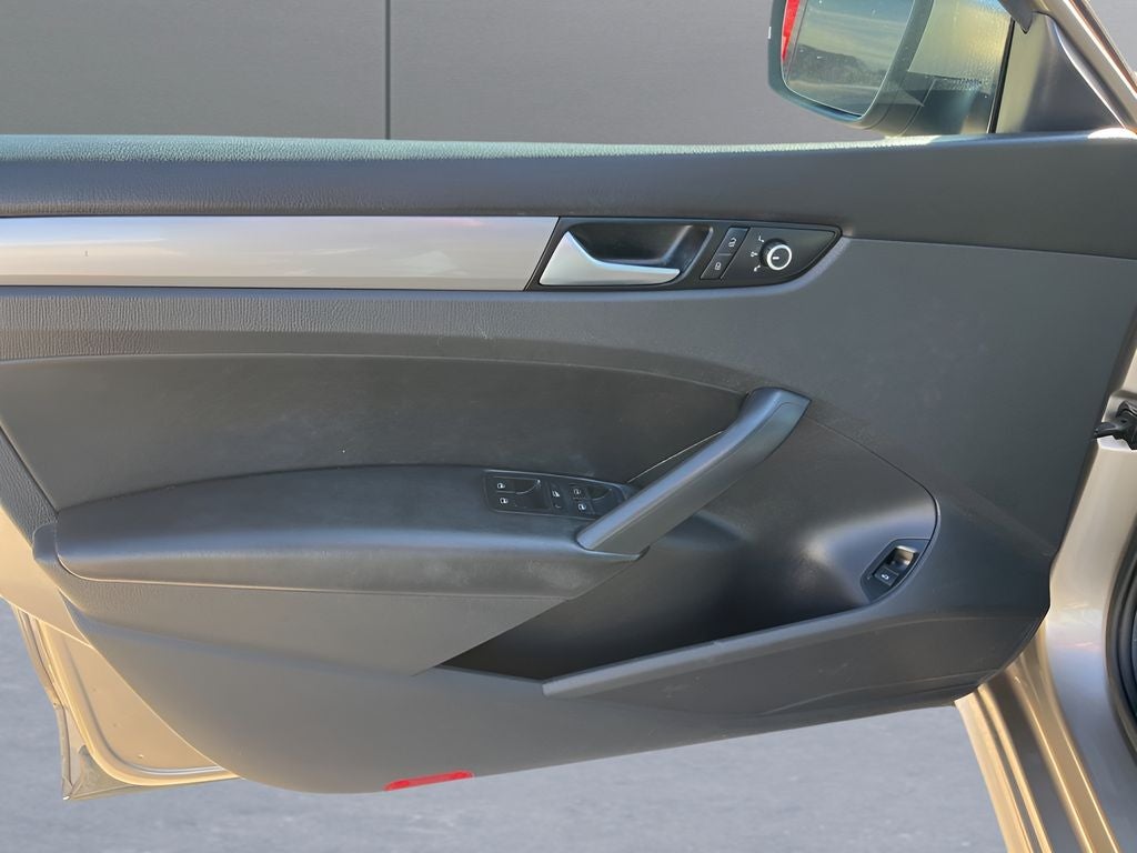 2015 Volkswagen Passat 1.8T Wolfsburg Edition