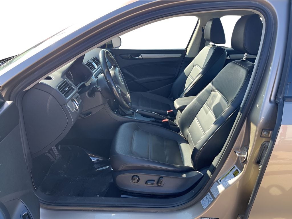 2015 Volkswagen Passat 1.8T Wolfsburg Edition