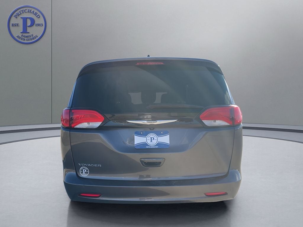 2023 Chrysler Voyager LX