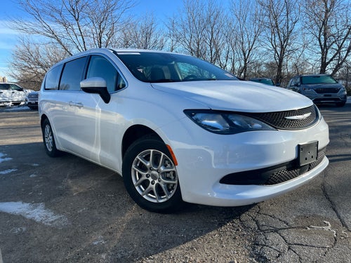 2023 Chrysler Voyager LX