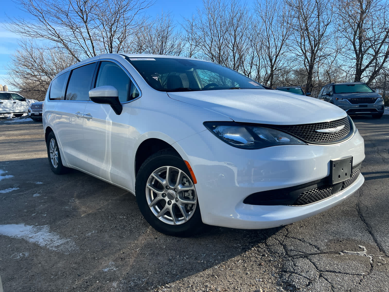 2023 Chrysler Voyager LX