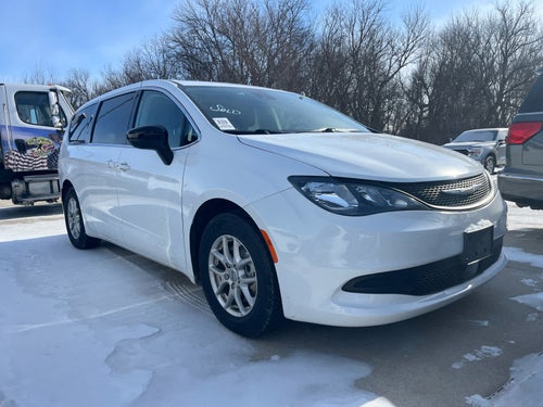 2024 Chrysler Voyager LX