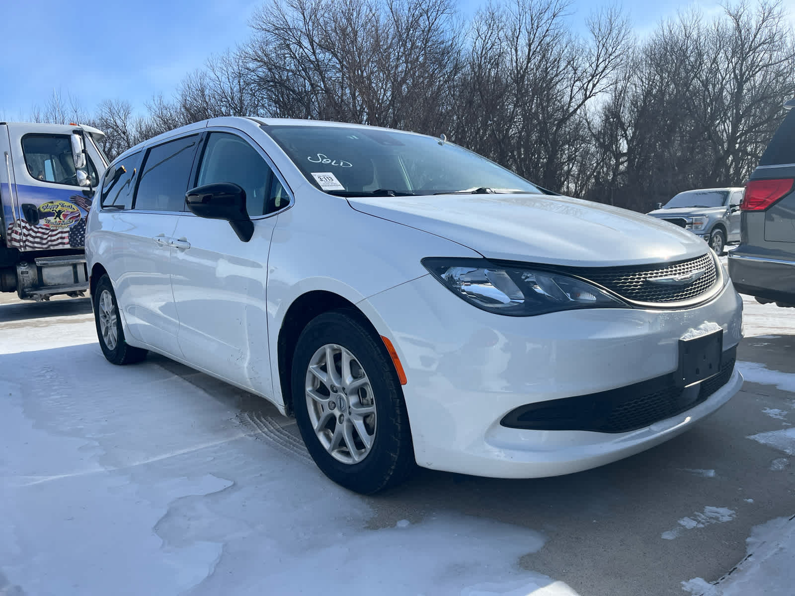 2024 Chrysler Voyager LX