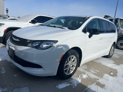 2024 Chrysler Voyager LX