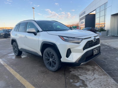 2022 Toyota RAV4 Hybrid SE