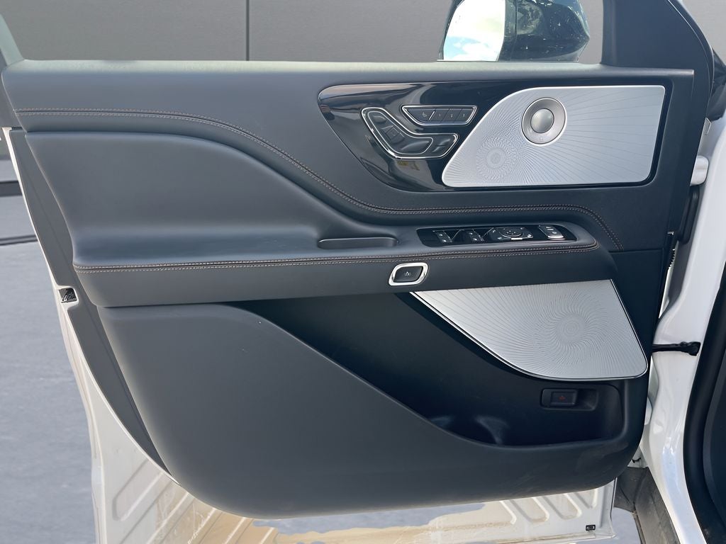 2025 Lincoln Aviator Black Label