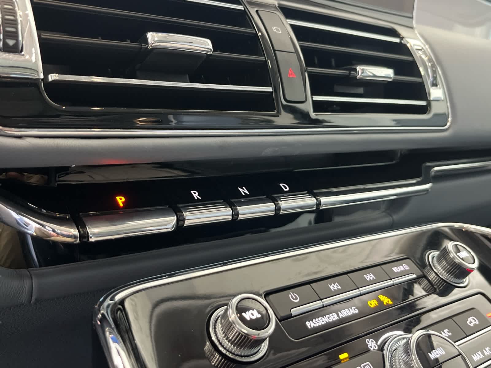 2024 Lincoln Navigator L Black Label