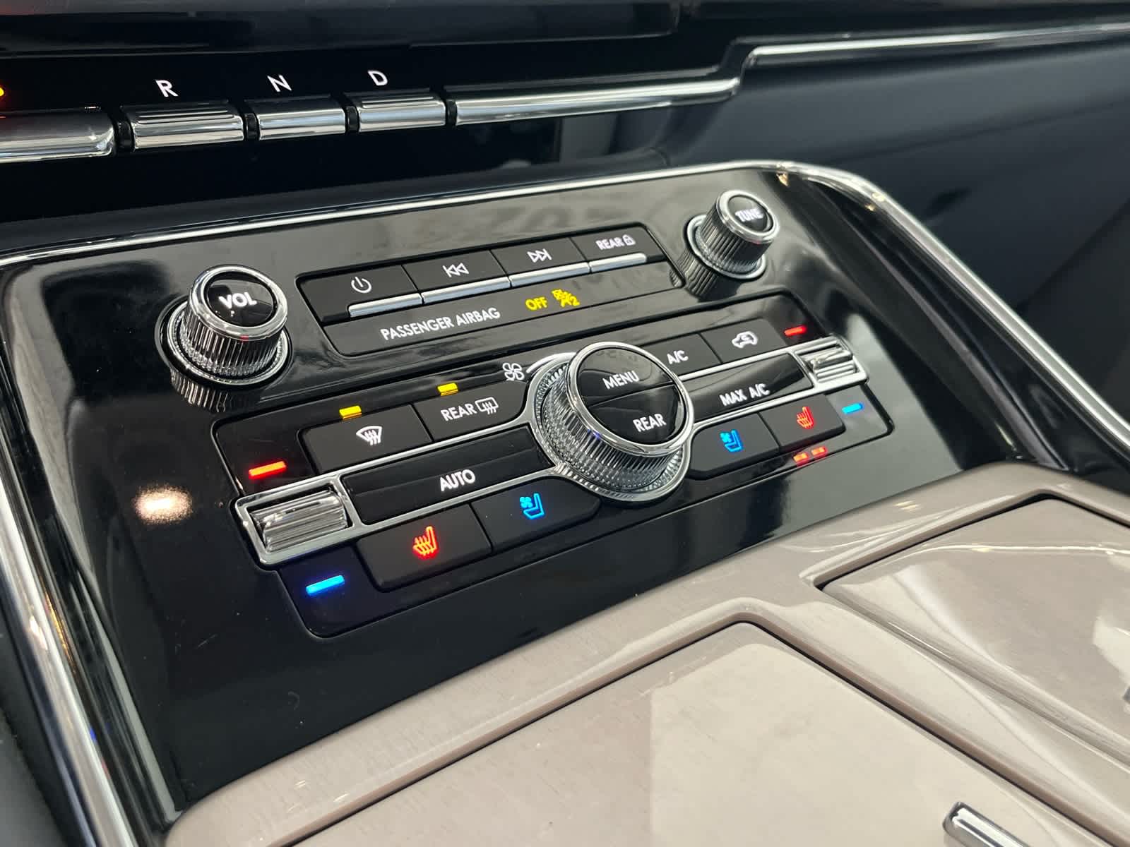 2024 Lincoln Navigator L Black Label