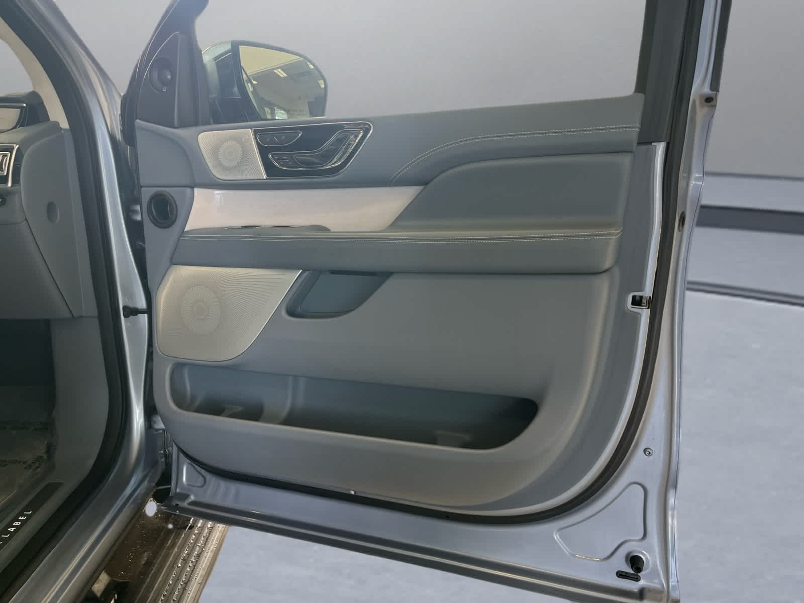 2024 Lincoln Navigator L Black Label