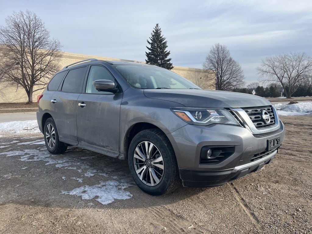 2020 Nissan Pathfinder SL