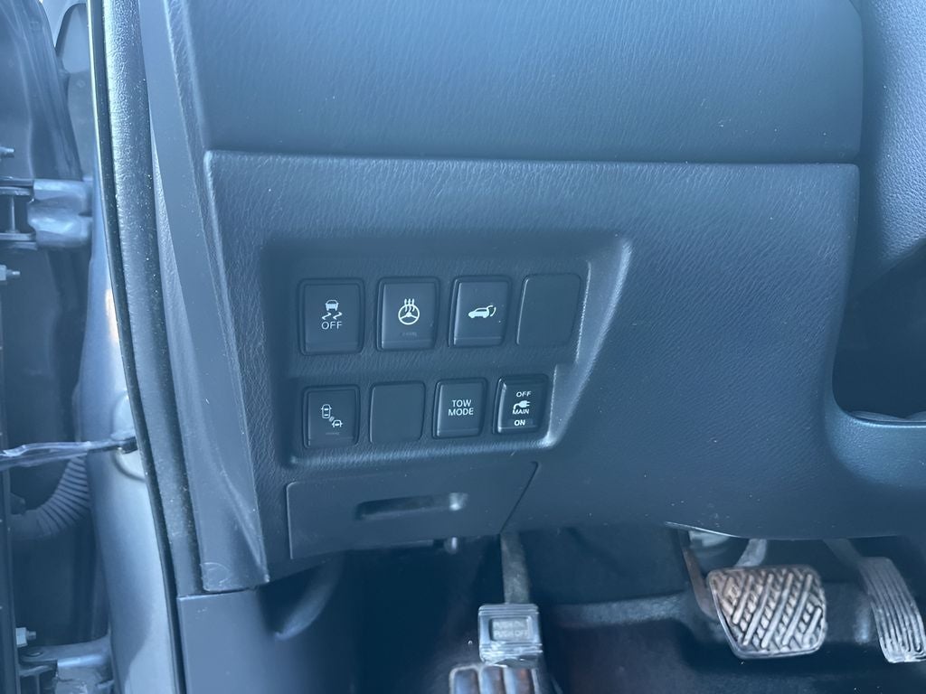 2020 Nissan Pathfinder SL