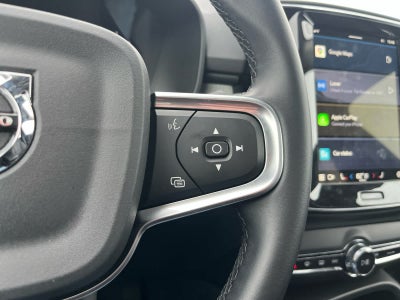 2025 Volvo XC40 Plus Dark Theme