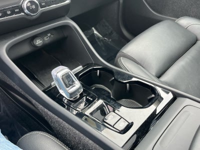 2025 Volvo XC40 Plus Dark Theme