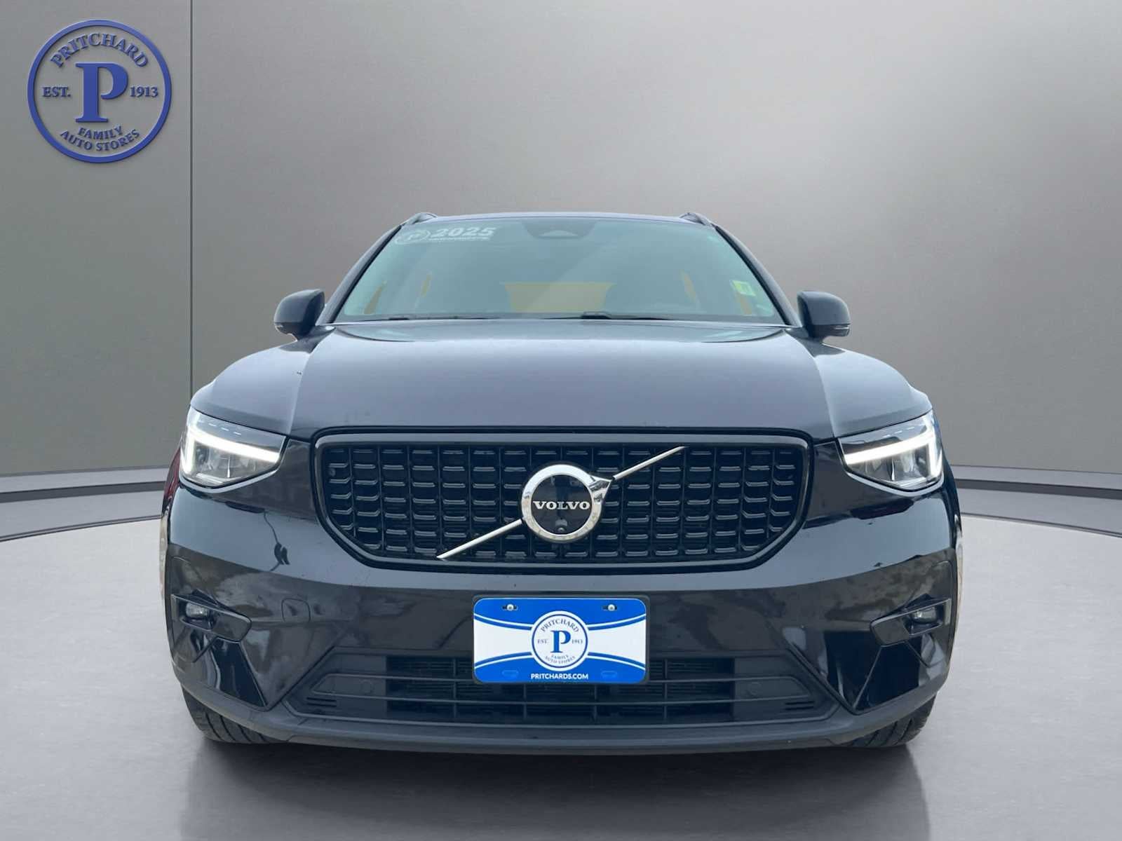 2025 Volvo XC40 Plus Dark Theme