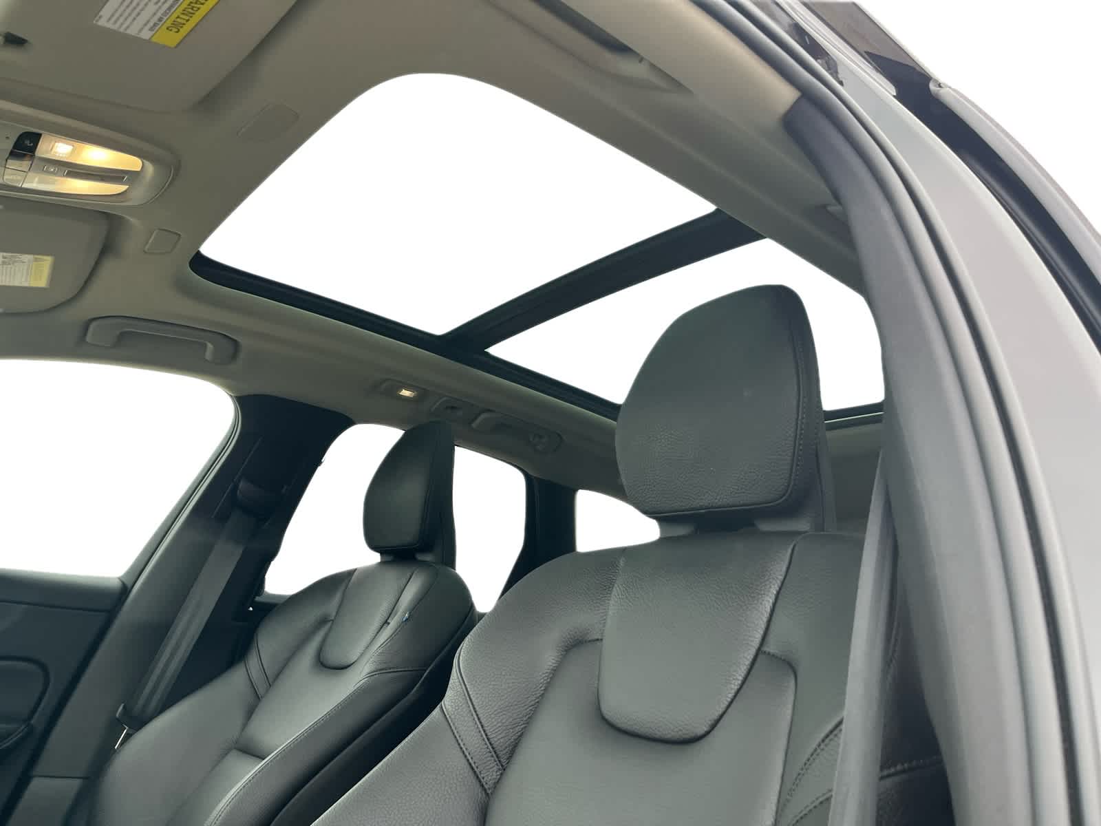 2025 Volvo XC60 Plus