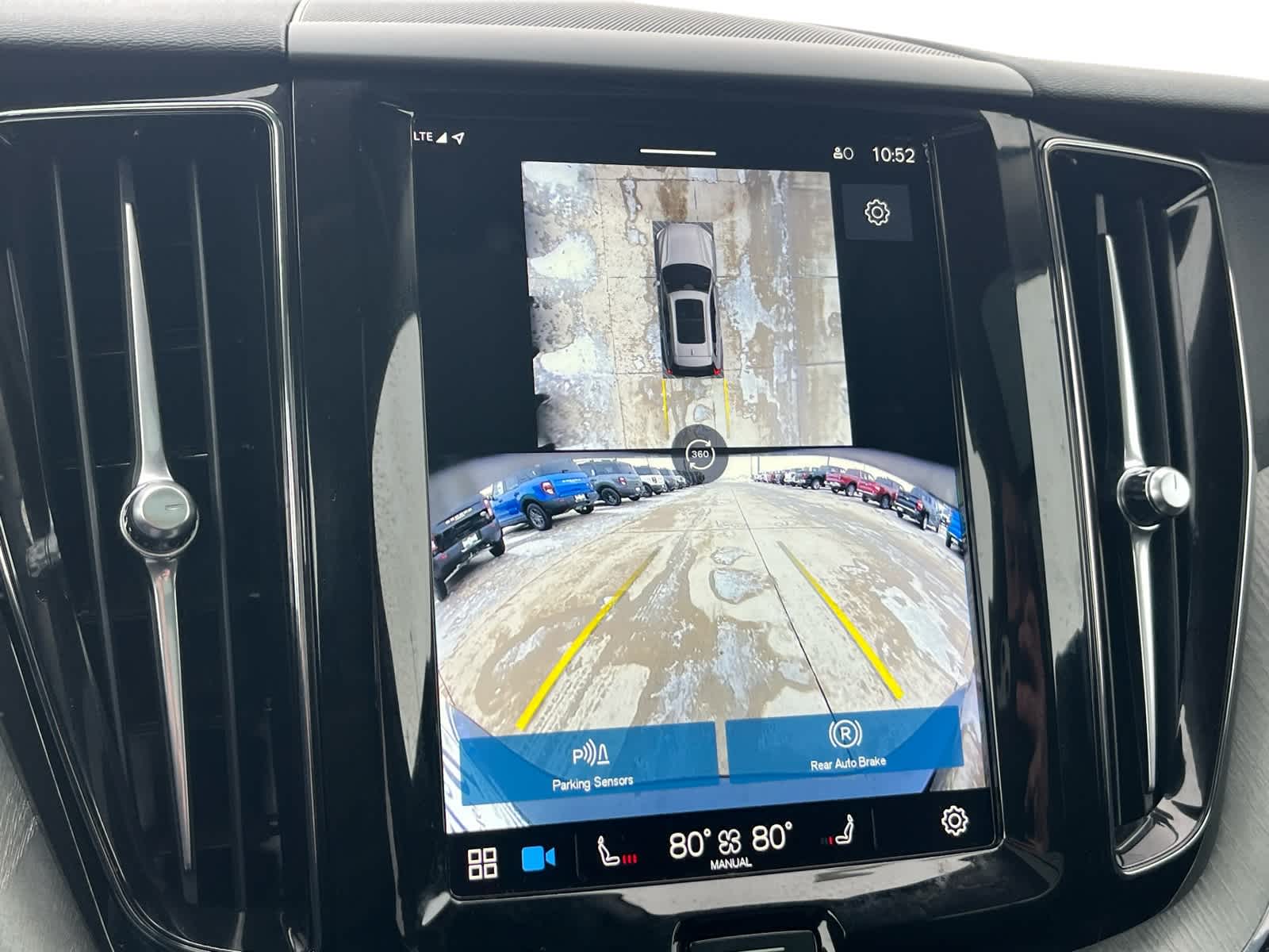 2025 Volvo XC60 Plus