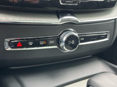 2025 Volvo XC60 Plus