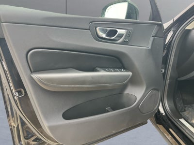 2025 Volvo XC60 Plus