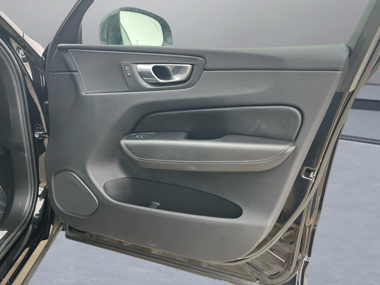 2025 Volvo XC60 Plus