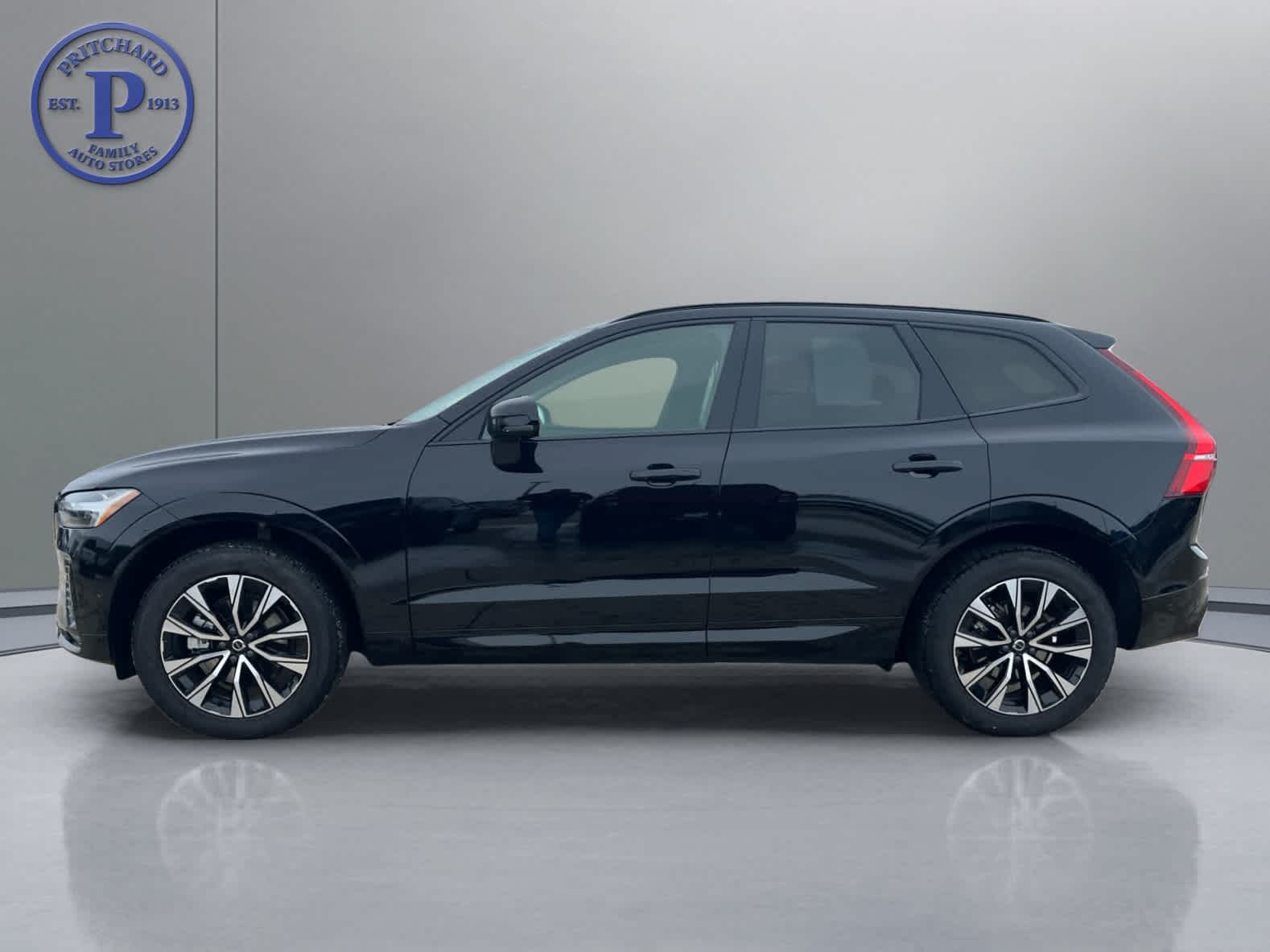 2025 Volvo XC60 Plus